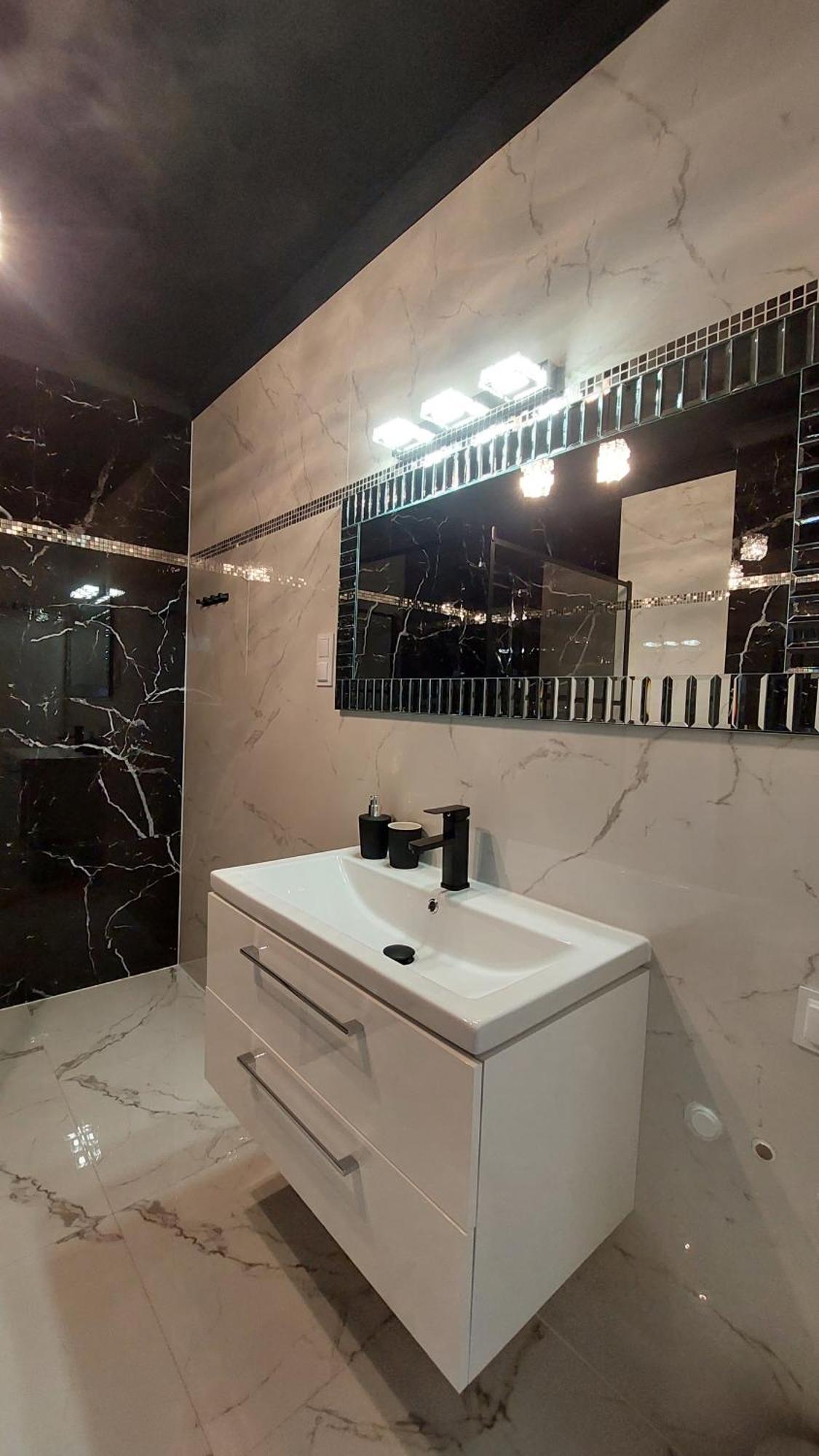 Lux Ii Apartment *